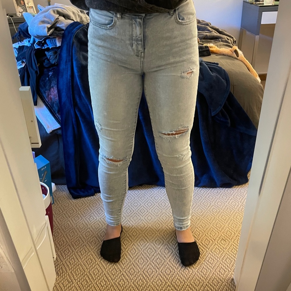 American eagle light acid wash jeans